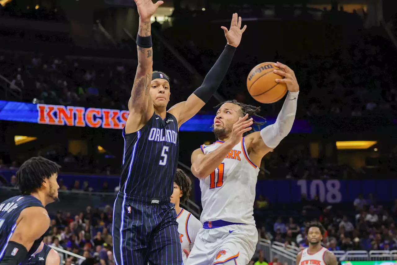 Knicks head into trade deadline with tight win over Magic