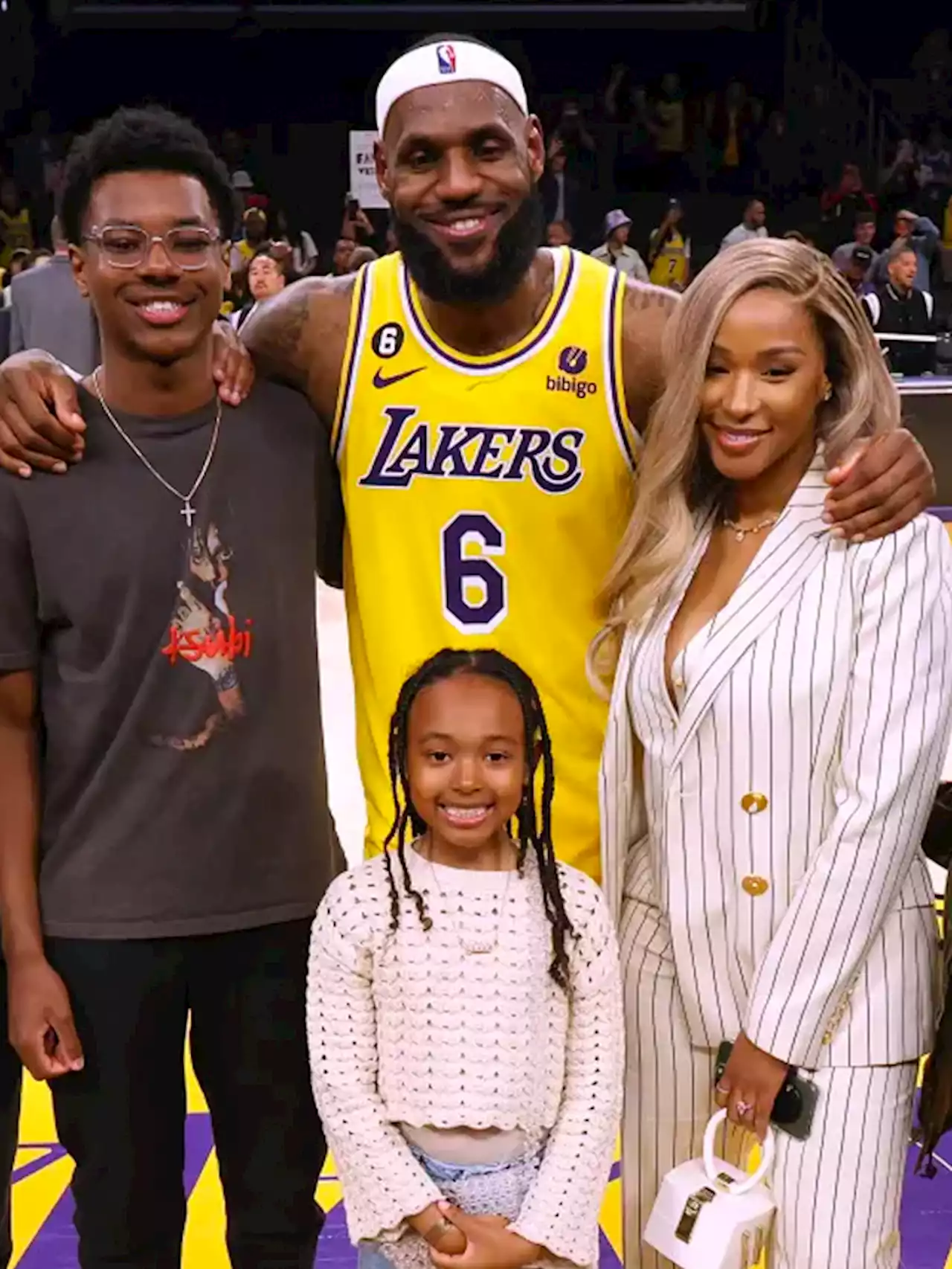 LeBron James’ family reacts to NBA Record