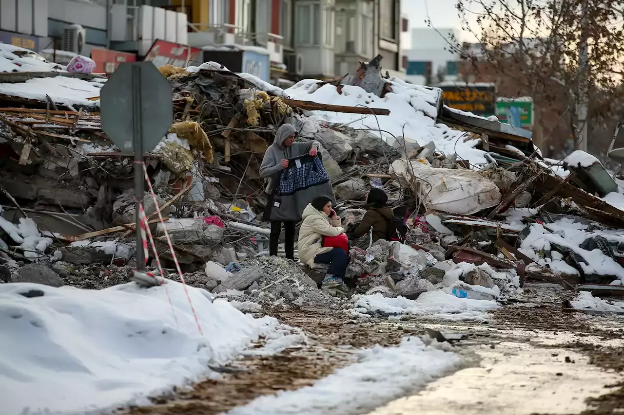 Fears grow for untold numbers buried by Turkey earthquake | United ...