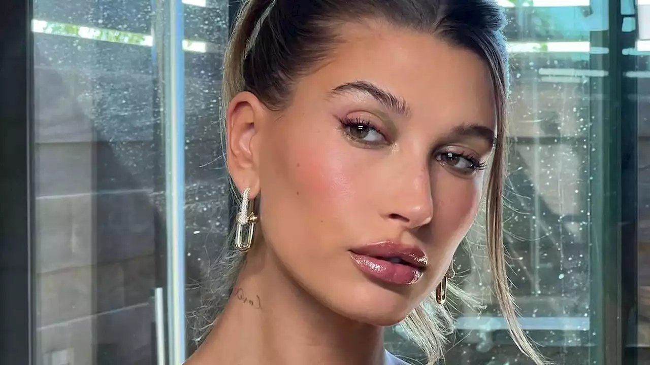 Hailey Bieber offenbart eines ihrer Top-Beauty-Geheimnisse