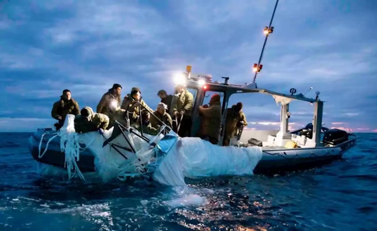 Angkatan Laut AS Rilis Gambar Puing Balon Udara Pengintai China, Muatannya Sebesar Pesawat Jet