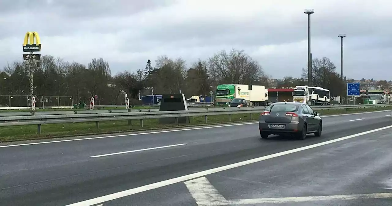 Autofahren im Grenzgebiet: Zu schnell im Nachbarland unterwegs: Bußgeldbescheide werden auch über die Grenze verschickt