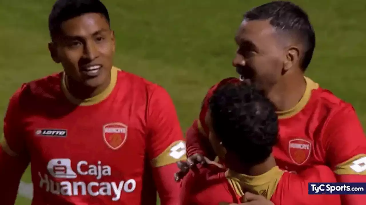 (VIDEO) Carlos Escobar de HUANCAYO hizo EL PRIMER GOL de Copa Libertadores 2023 - TyC Sports