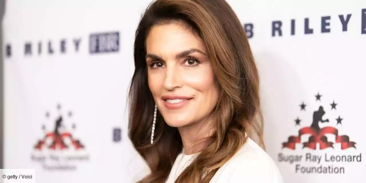 PHOTO Cindy Crawford au naturel : contre les rides et le teint terne, elle adore ce soin aux effets bluffants - Voici