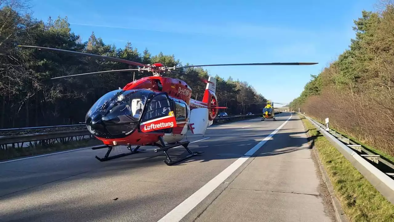 frau bei unfall auf der a27 lebensgefährlich verletzt