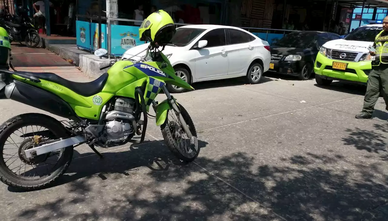 Hombres en moto disparan contra estadero en Ciudadela 20 de Julio: una mujer herida