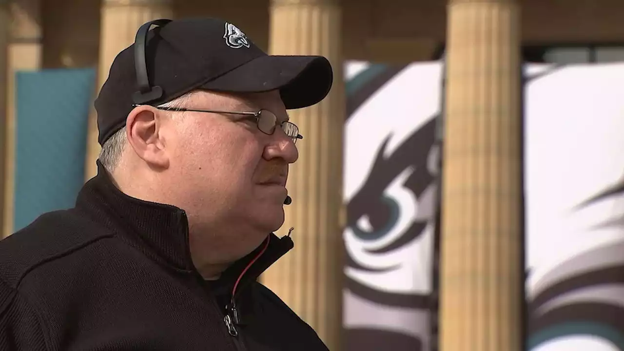 Andy Reid look-alike acts the part as his Chiefs take on the Eagles