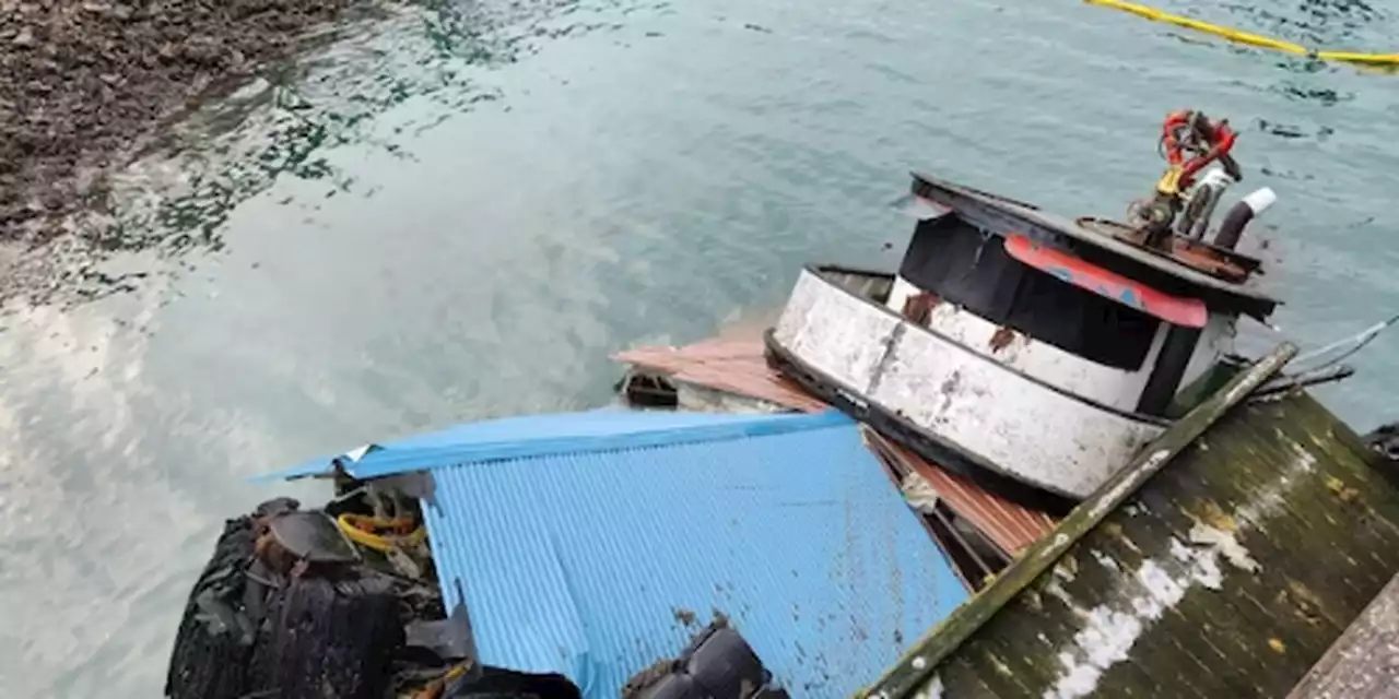 Oil sheen spotted from partially submerged tugboat near Juneau