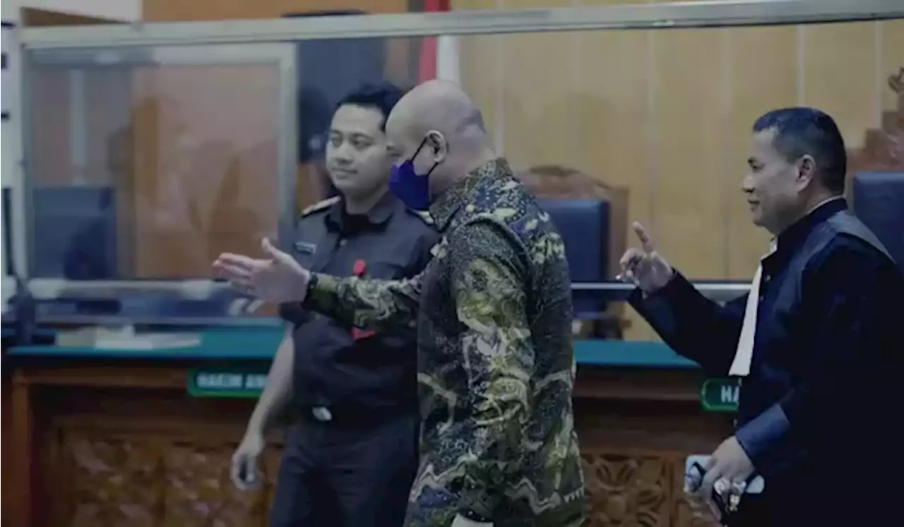 Putusan Sela, Hakim Teruskan Sidang Kasus Narkoba Teddy Minahasa