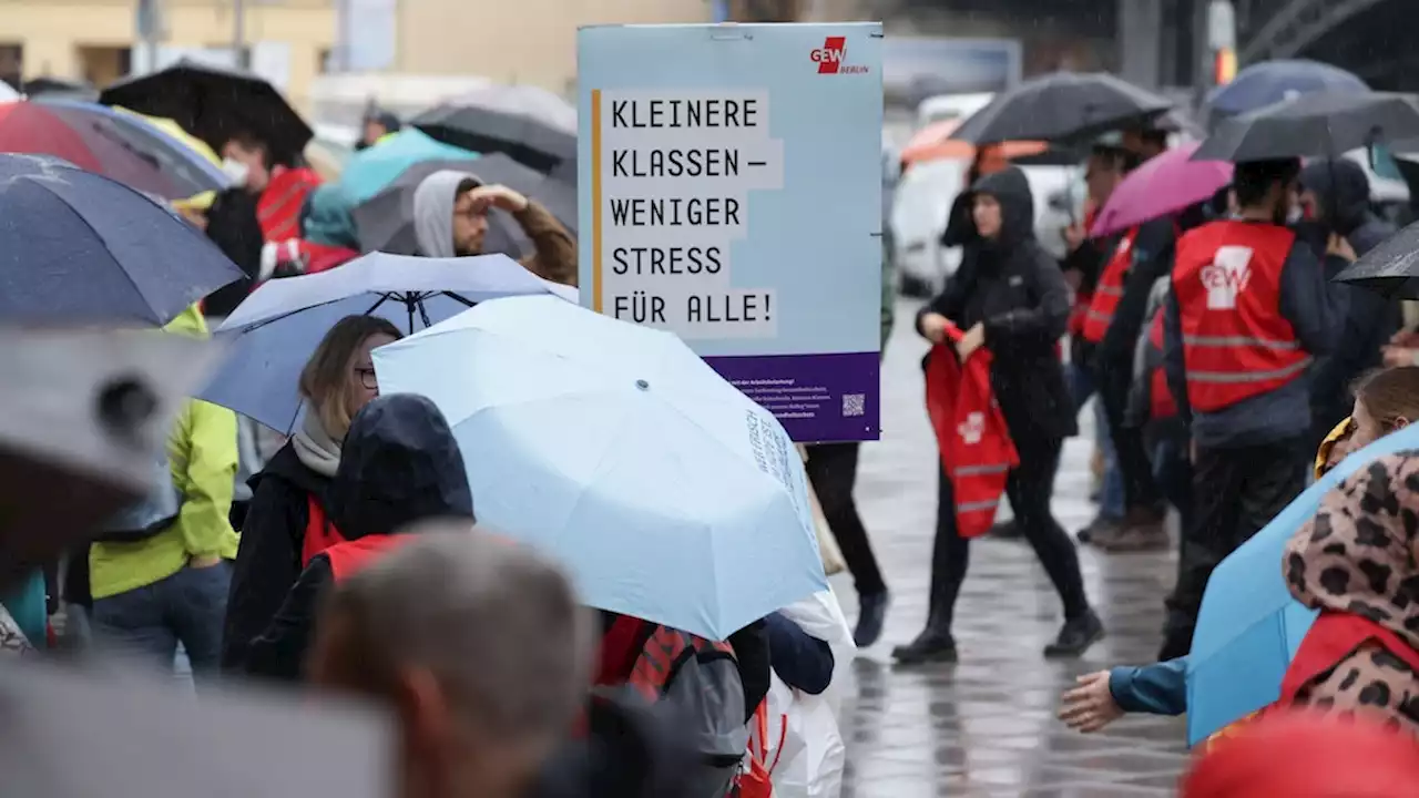 Der große Frust der Lehrer in Berlin: Marode Schulen, gendergerechte Zeugnisse