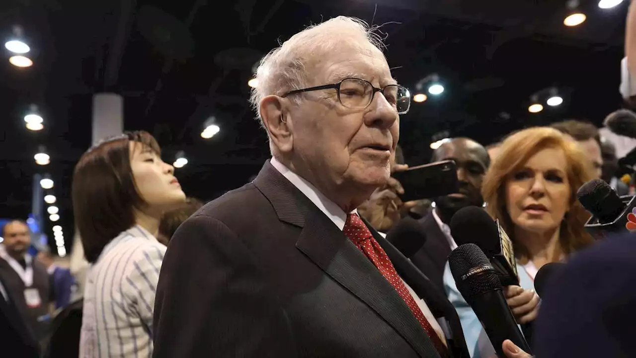 Warren Buffett und Berkshire Hathaway verkaufen schon wieder Millionen Aktien von diesem Unternehmen