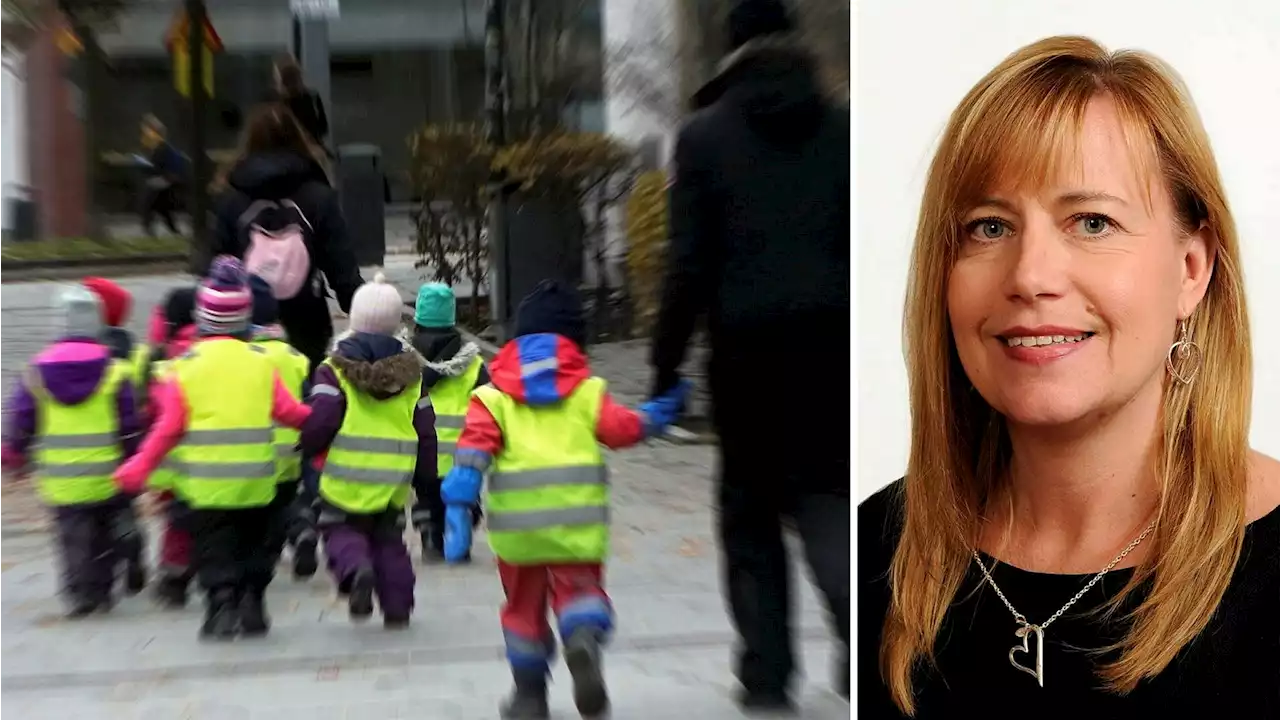 Så slår det minskade barnafödandet: Varsel och nedlagda förskolor – ”Klart det väcker känslor”