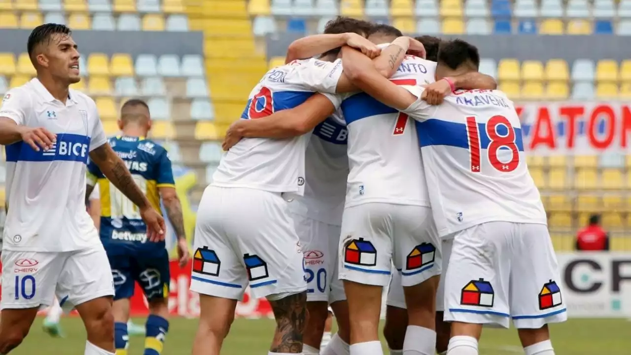 Volver a ser campeones: el cambio de Holan en la columna vertebral de Universidad Católica