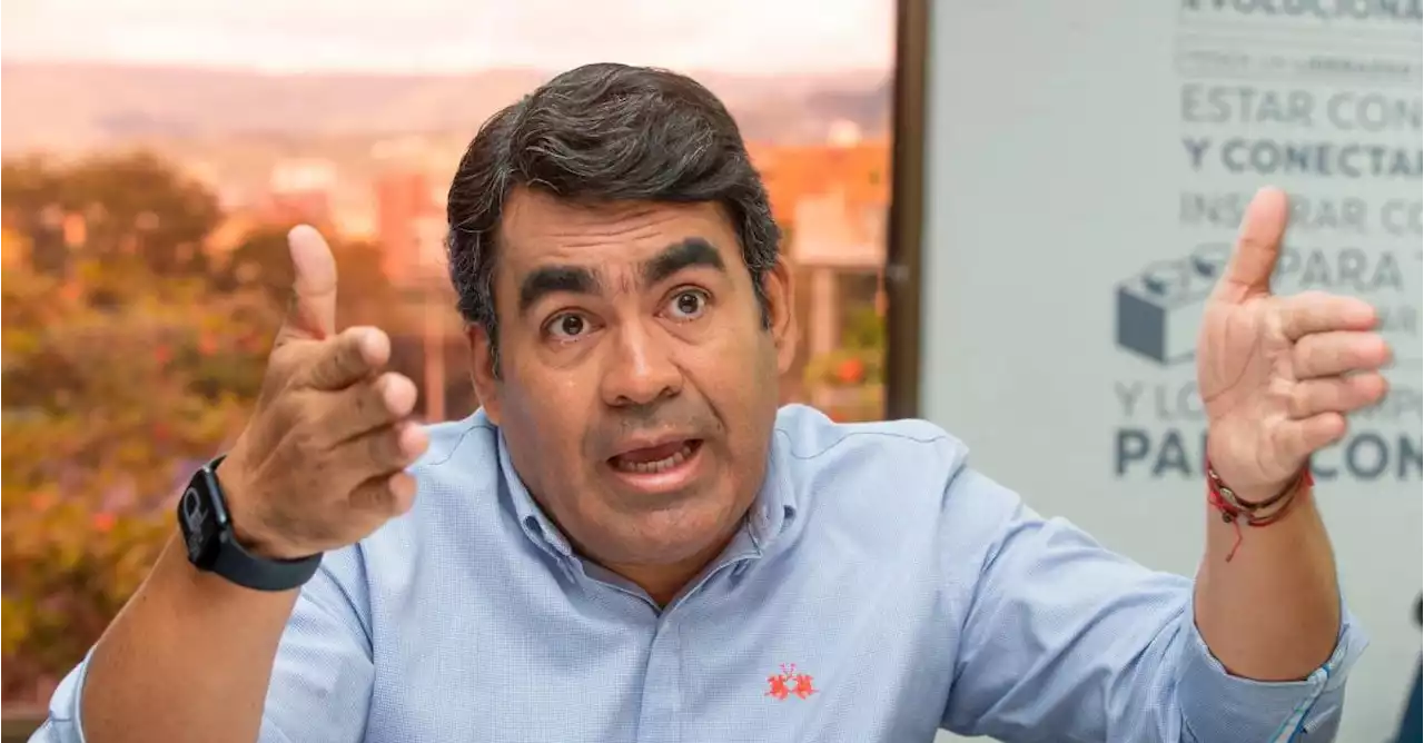 “Medellín necesita más que un mesías que diga que viene a salvarla”: César Hernández