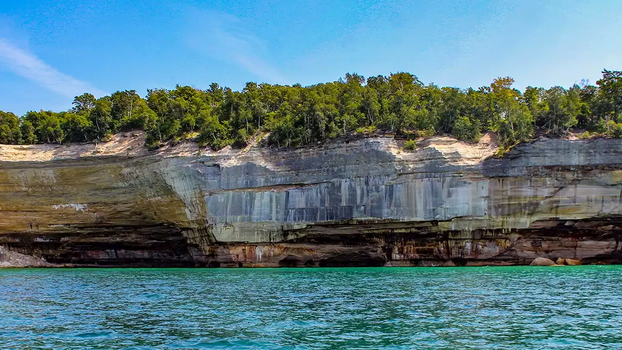 Coast Guard suspends search for missing ice climber who fell from cliff into Lake Superior