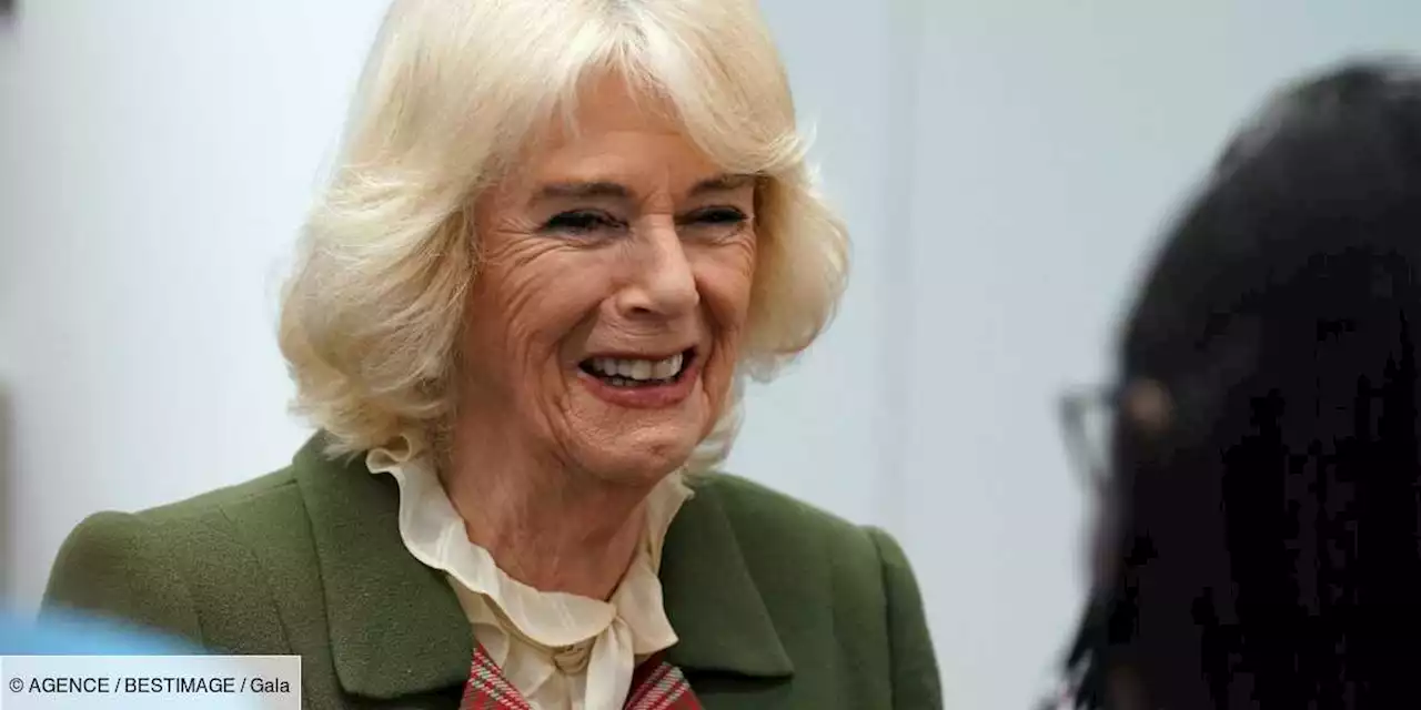 PHOTO – Camilla Paker Bowles change de style : elle adopte un nouveau blond pour l’hiver - Gala