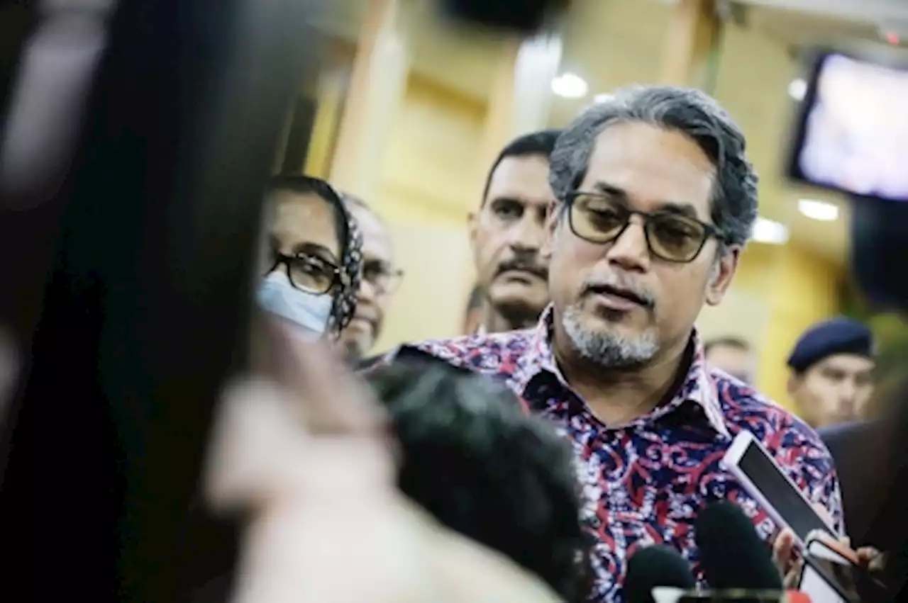 DJ KJ: Ex-minister Khairy to join Hot FM as Bekpes Hot presenter from next week