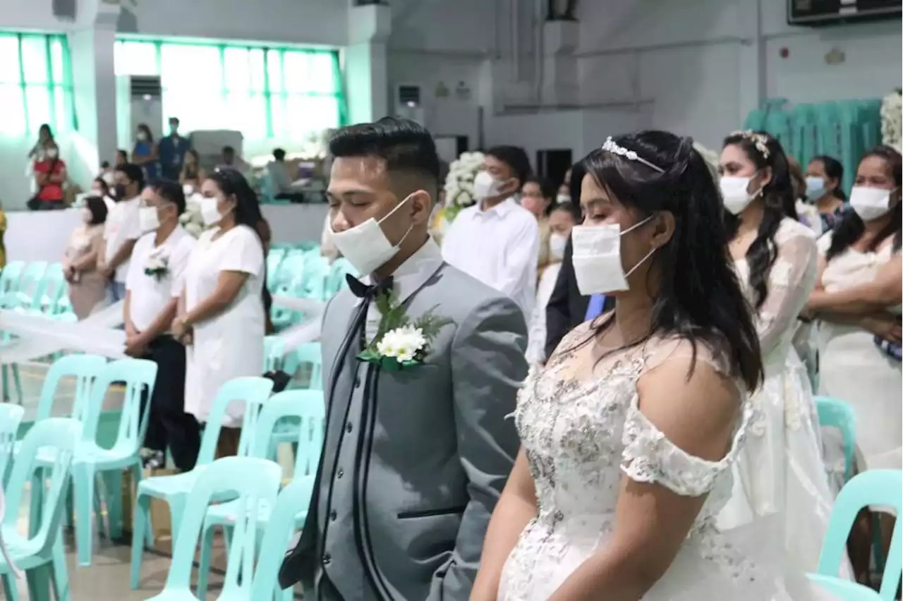 88 couples tie knot in Parañaque’s 'Kasalang Bayan'