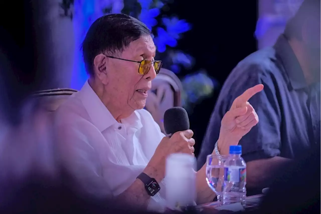 SC junks graft case vs. Enrile, others over coco funds misuse