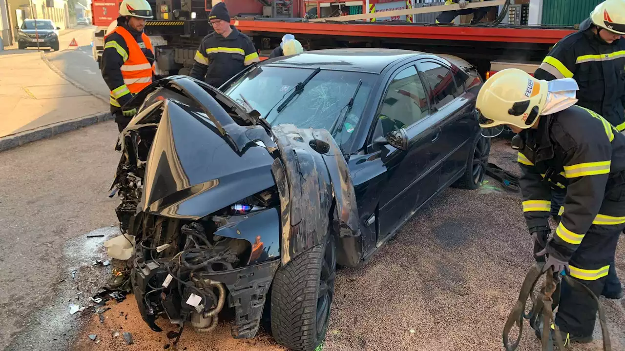 Unfall in den Morgenstunden: Pkw krachte in St. Pölten gegen Mauer