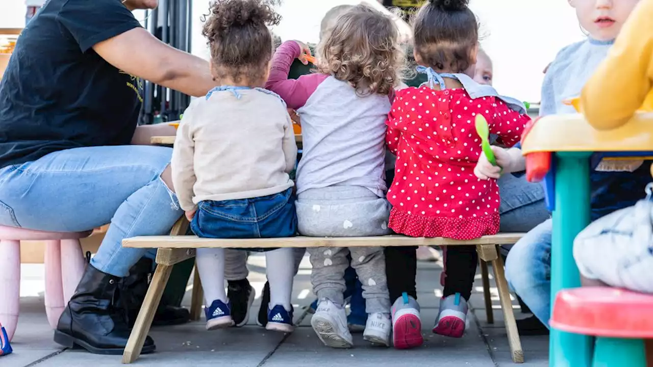 Nieuwe cao in de kinderopvang, 12 procent loon erbij in anderhalf jaar