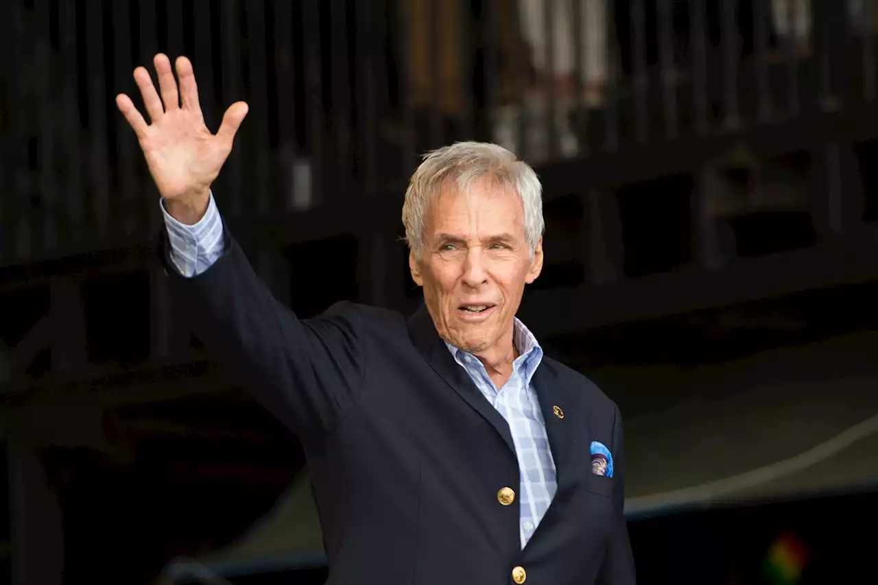 Burt Bacharach, legendary ‘I’ll Never Fall in Love Again’ singer, dead at 94