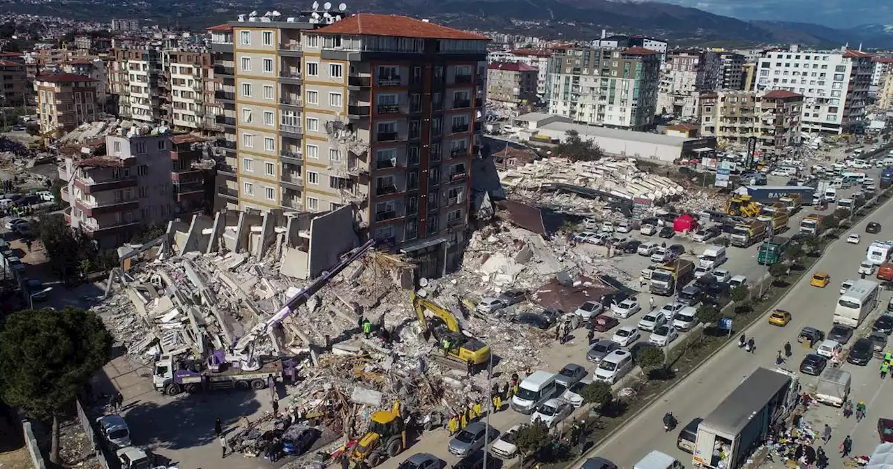 Turkish leader admits 'shortcomings' as quake toll tops 15,000