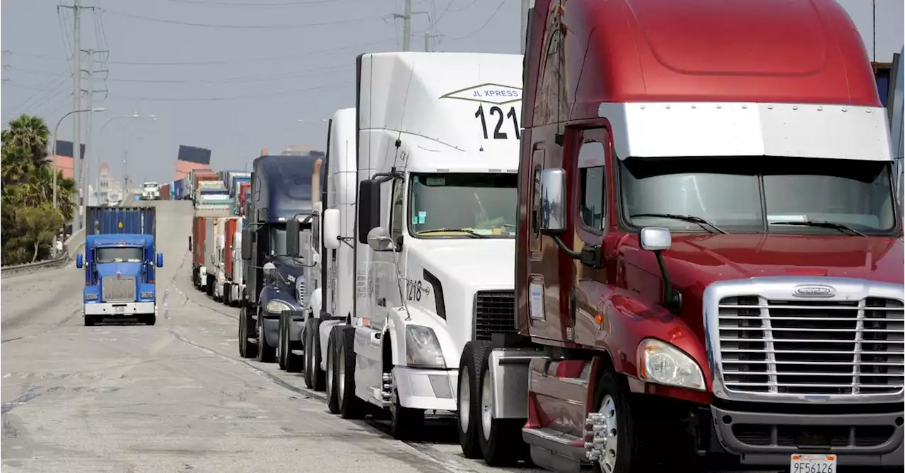 Republican senators seek to reverse U.S. heavy-duty truck emissions rule