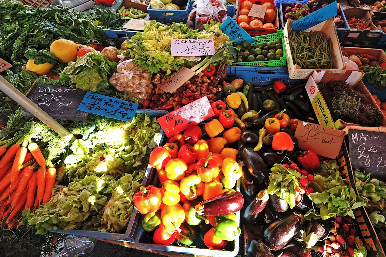 VIDÉO - 'Semaine green' : manger local pendant une semaine, le défi d'Yves Calvi