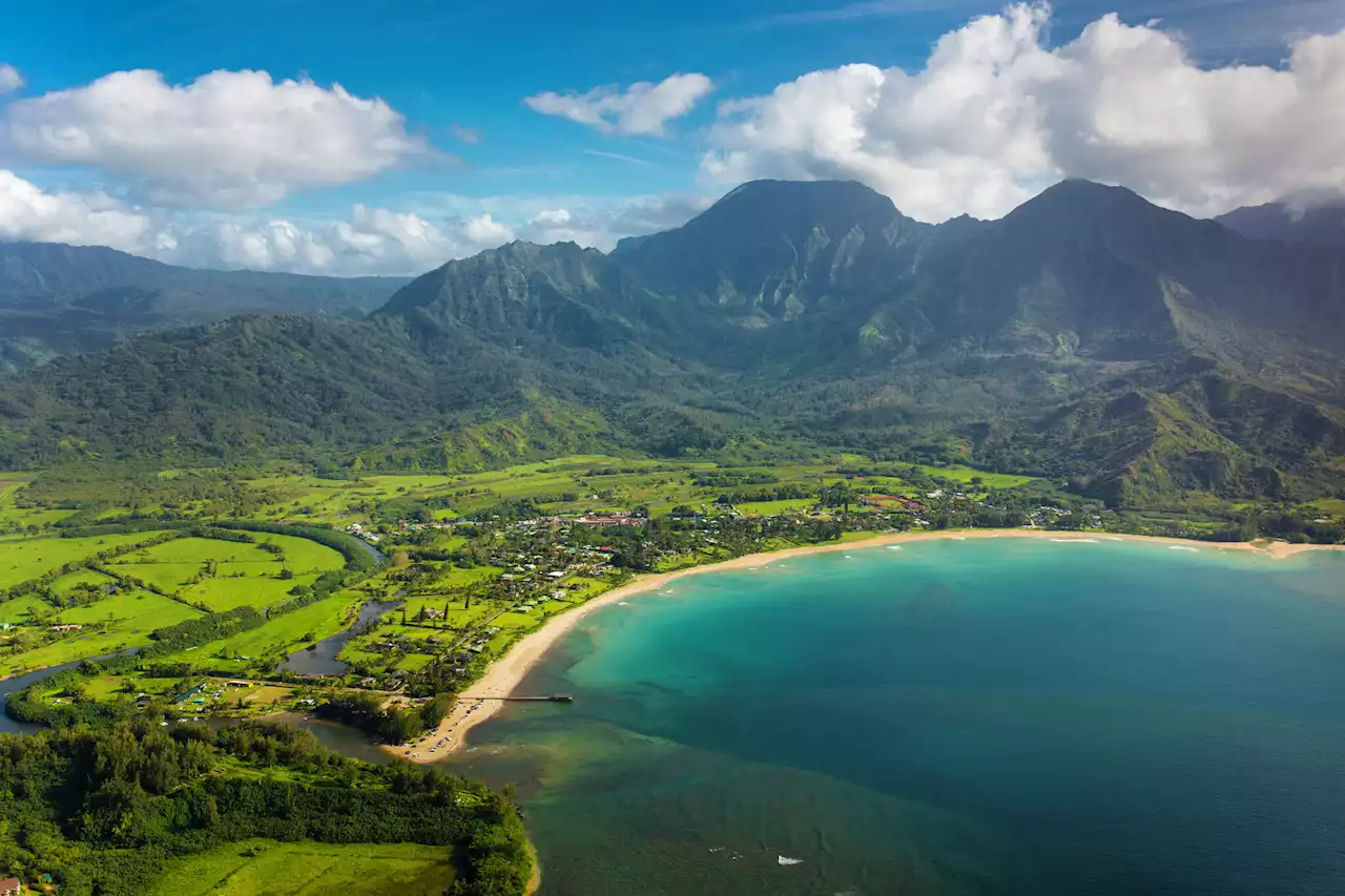 11 beaches in Hawaii with spectacular stretches of sand and surf