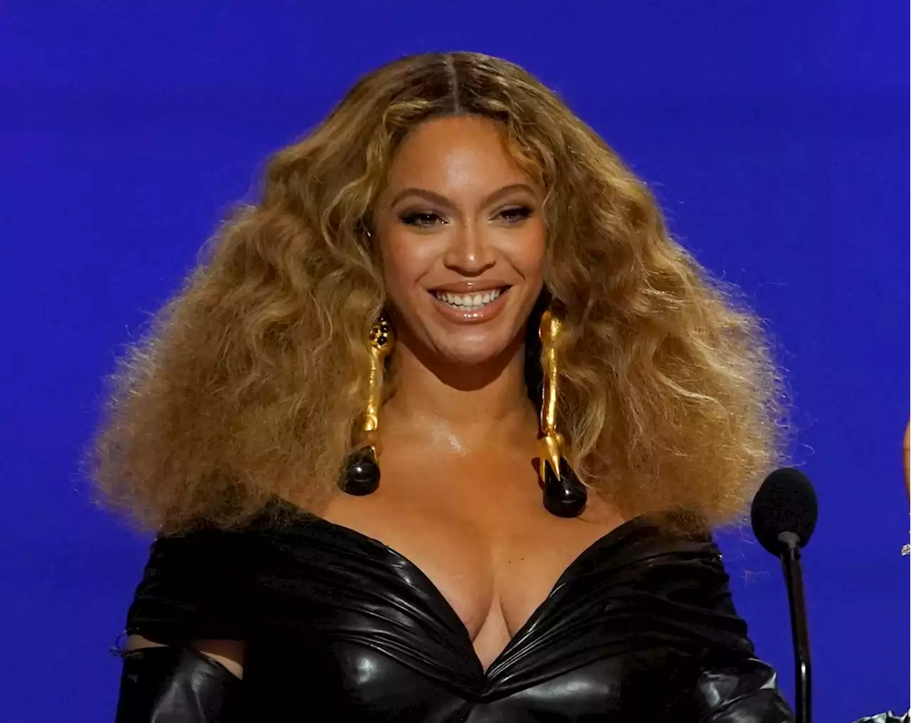 Fans plead poverty as Beyoncé fashion brand bombs