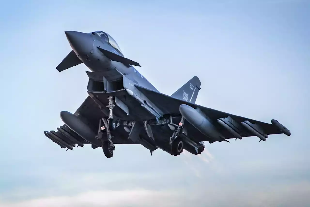 UK 'doesn't have enough' RAF fighter jets to send to Ukraine, ex-Navy chief warns