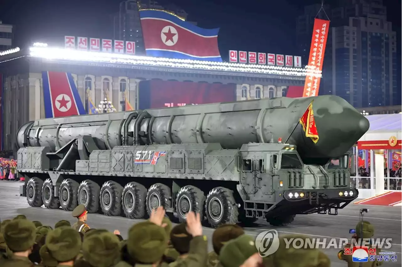 北열병식에 신형 '고체 ICBM' 등장…'최대 핵공격능력 과시'(종합2보) | 연합뉴스