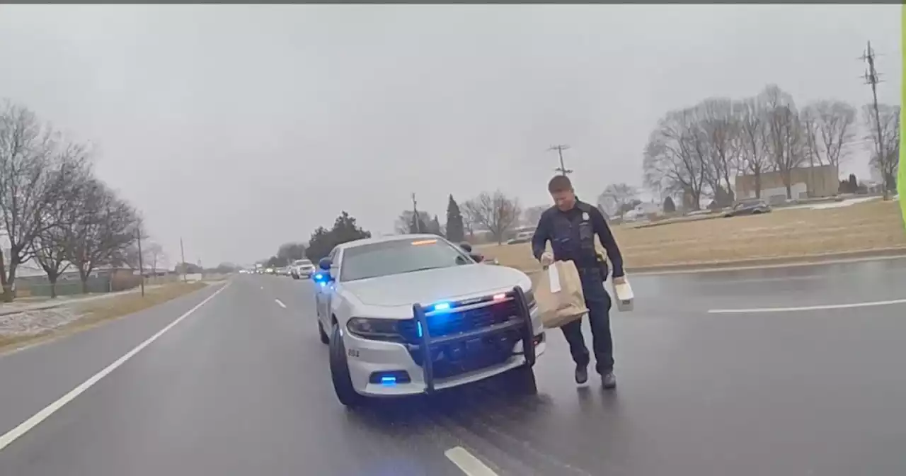 After crash during ice storm, Michigan police officer delivers DoorDash order