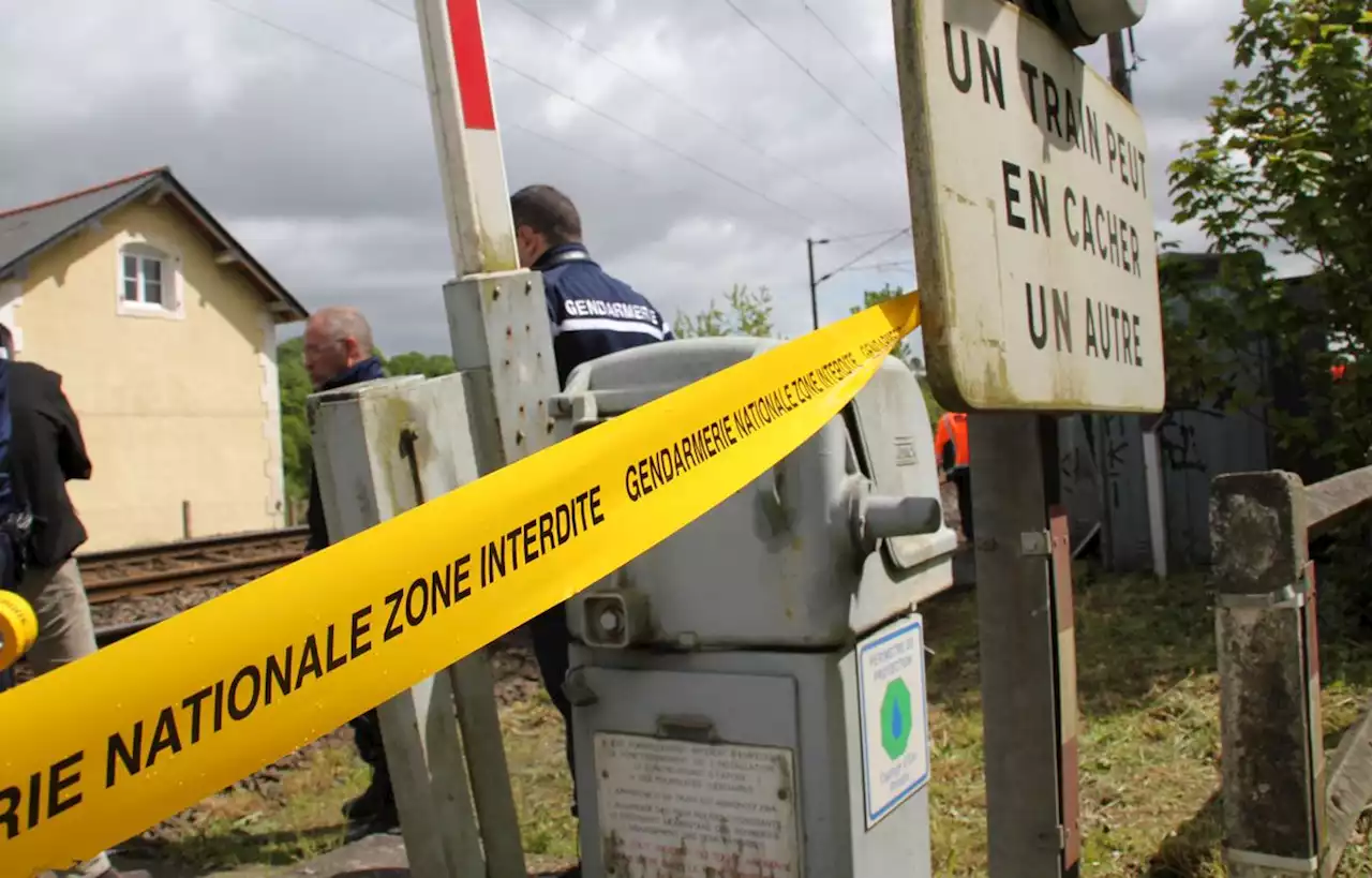 Dans l’Ain, une collision entre un train et une voiture fait un mort