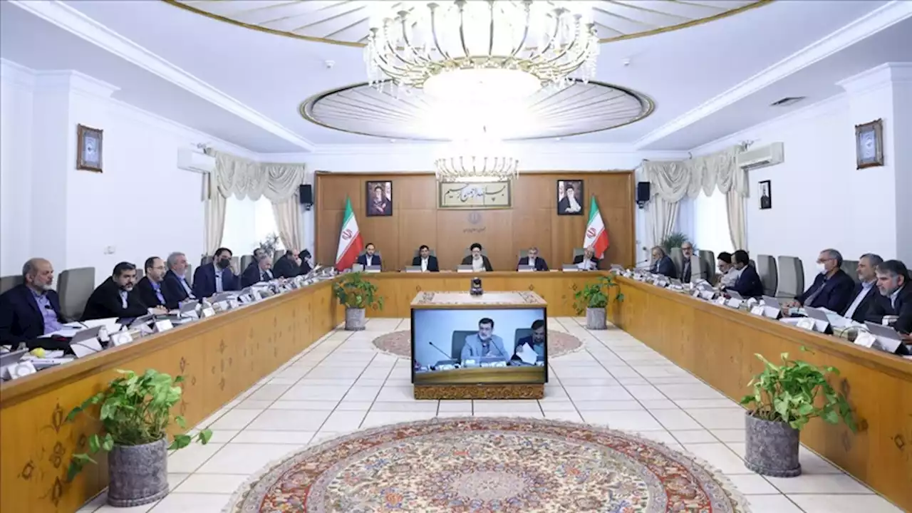 مسمومیت دانش‌آموزان دختر در ایران؛ رئیسی وزیر کشور را مامور رسیدگی کرد