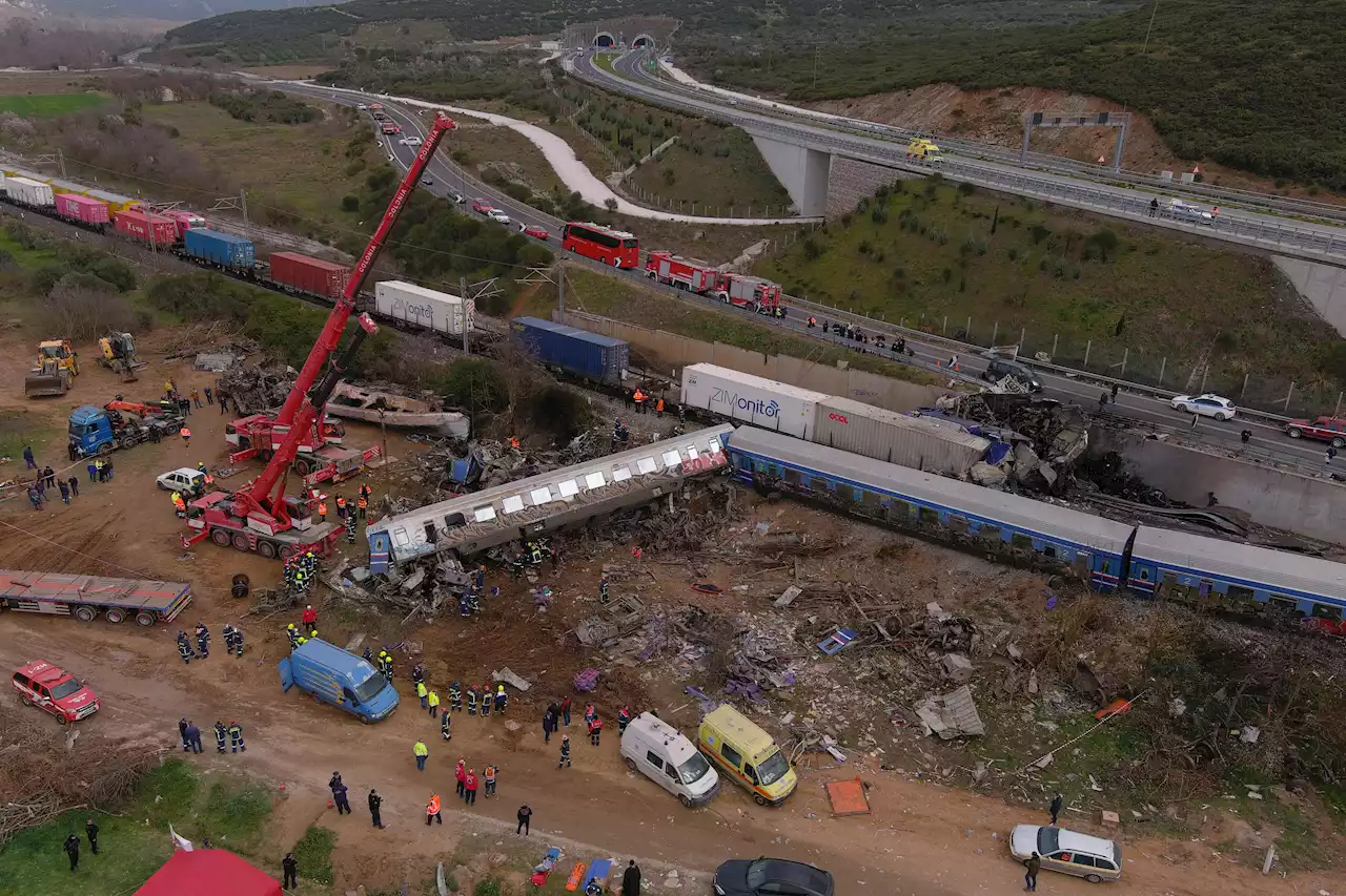 Grecia, scontro tra due treni: 40 morti e 60 dispersi