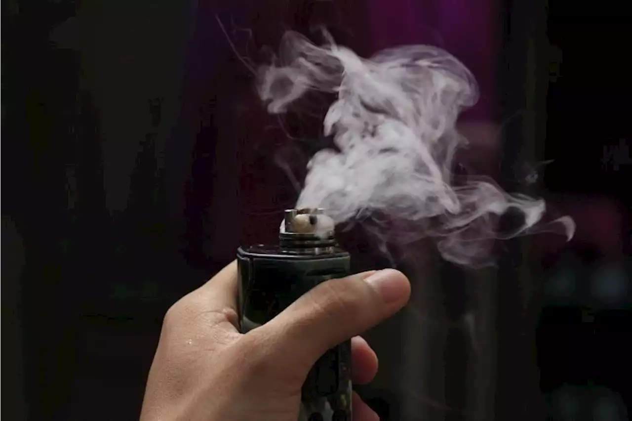 Kemarin, Vape lebih rendah resiko hingga Tesla digugat pemegang saham