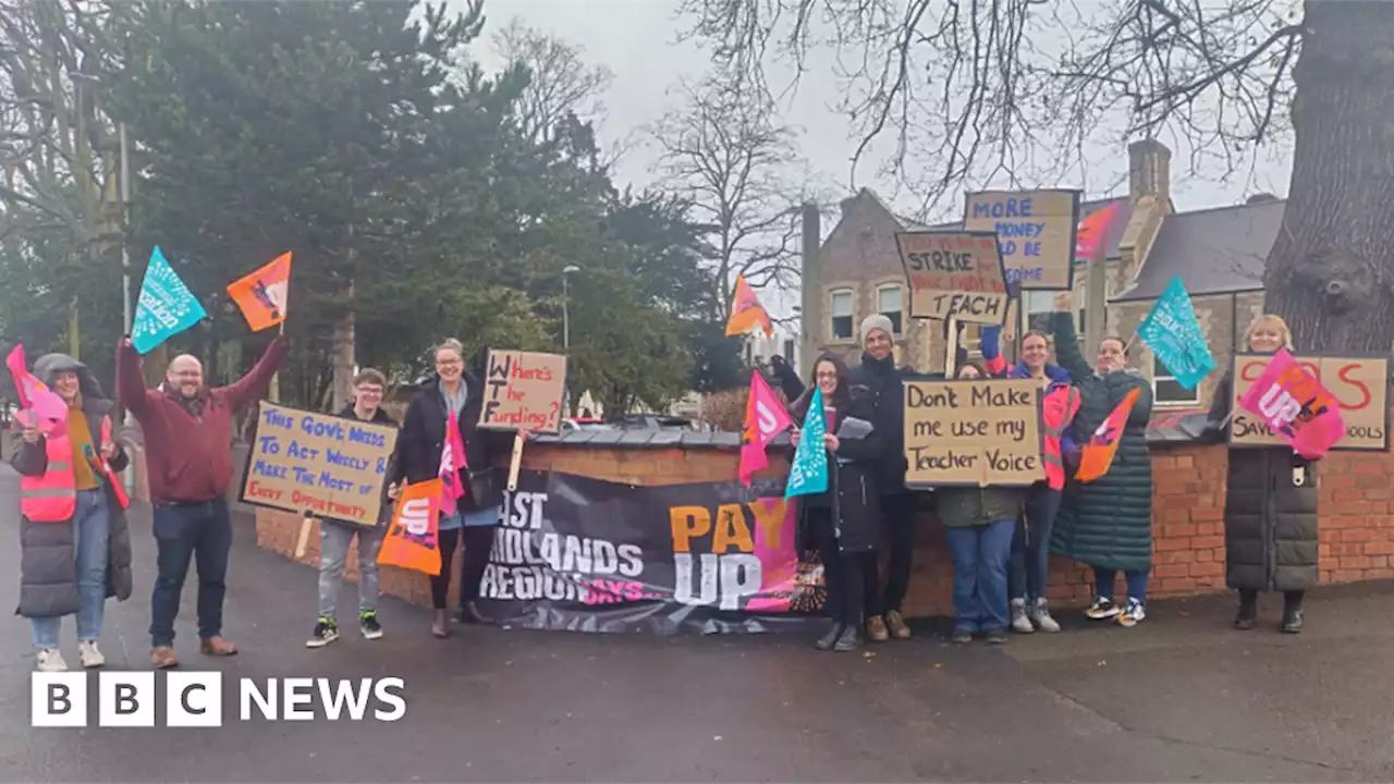 East Midlands teachers join further strike action