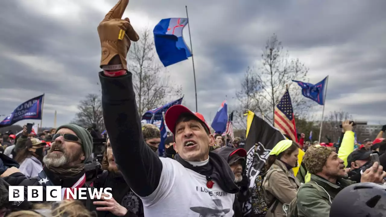 US Capitol riot tip-offs were ignored, government watchdog finds