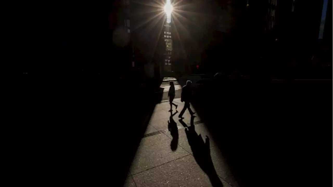 Flat economy suggests Bank of Canada rate hikes are working: Economists - BNN Bloomberg