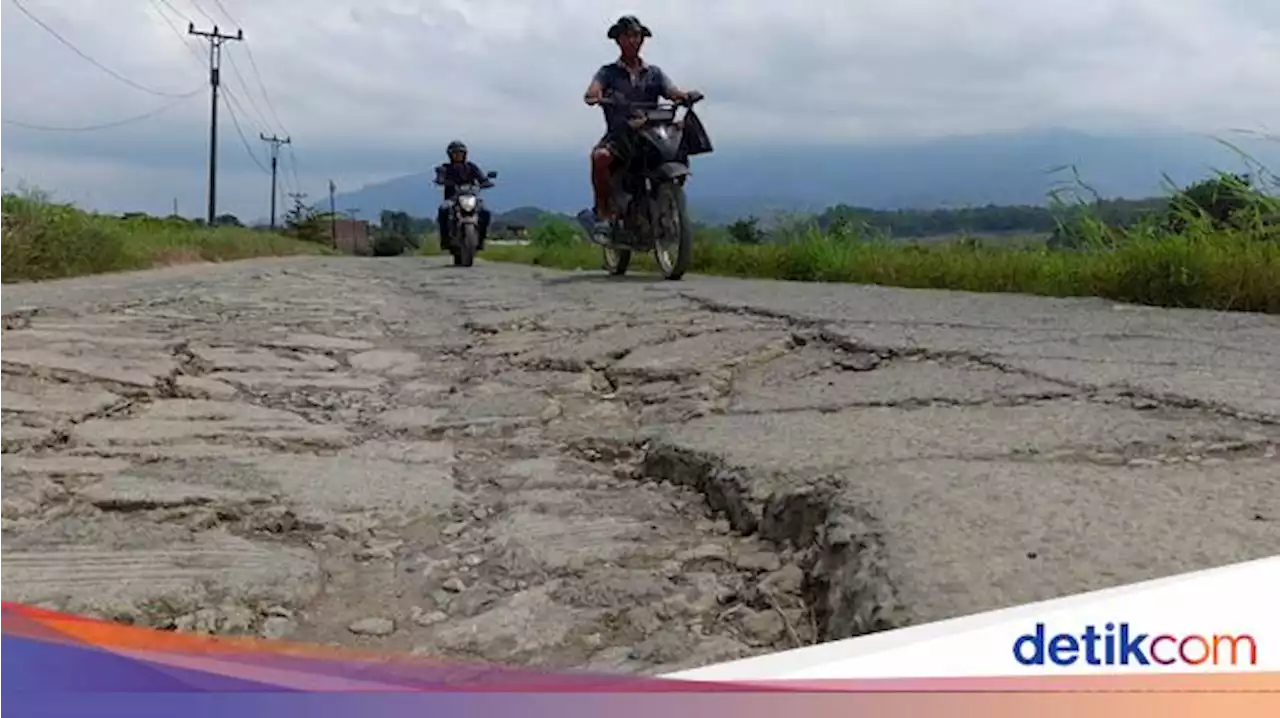 300 Km Jalan di Brebes Rusak, Pj Bupati Bilang Perbaikannya Butuh 4 Tahun