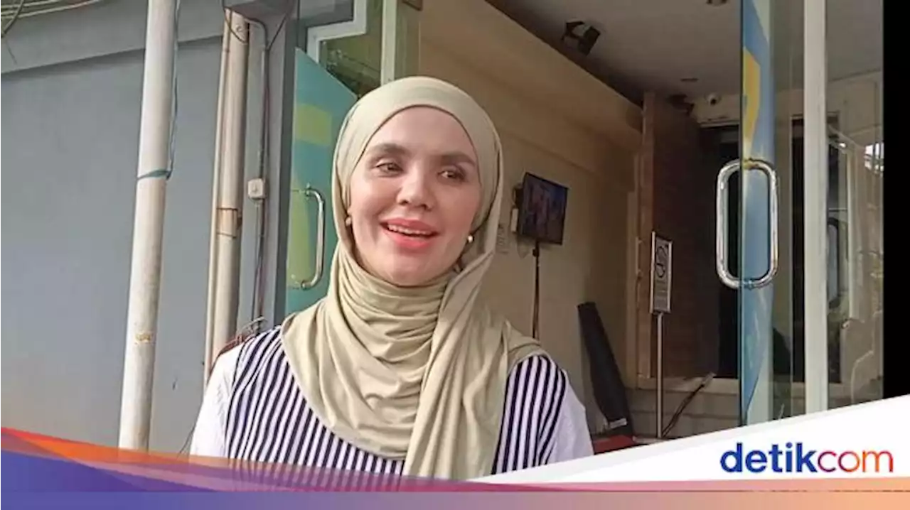 Aldila Jelita Dihujat Usai Gugat Cerai, Pengacara: Dia Sedih