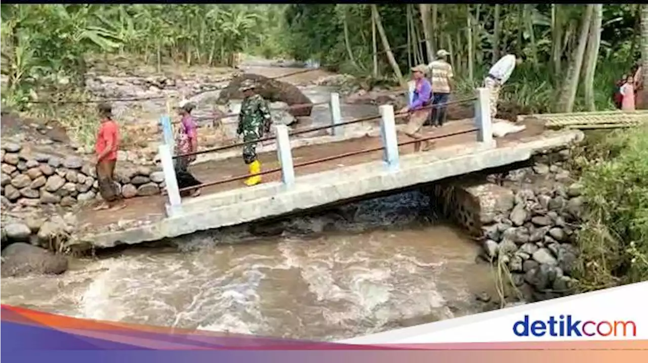 Dua Jembatan di Probolinggo Putus Setelah Diterjang Banjir