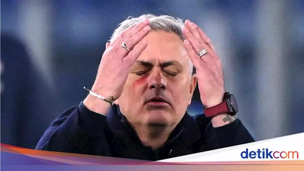 Duh, Jose Mourinho Sudah Dapat 3 Kartu Merah Musim Ini