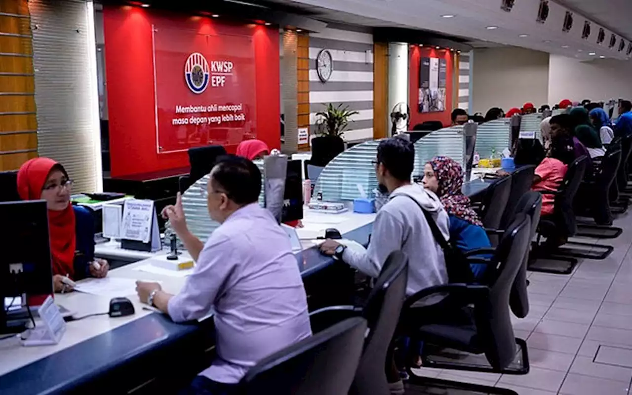 Economist sounds alarm over Malays’ low EPF savings