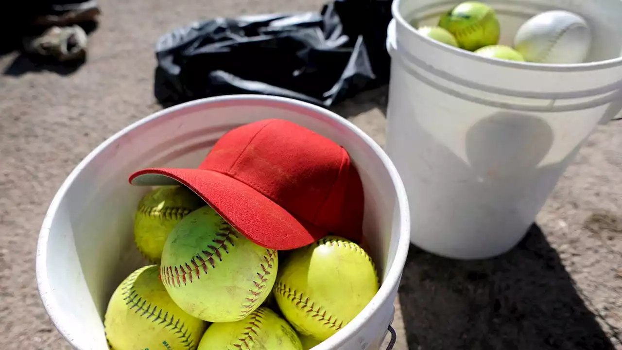 College softball player suffers injury after hitting go-ahead grand slam, opponents help her around bases