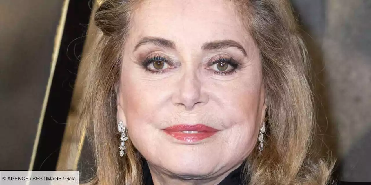 PHOTO – Catherine Deneuve, 79 ans : elle renoue avec son brushing culte des années 90 - Gala