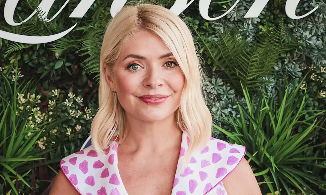 Holly Willoughby is a vision in the dreamiest pink floral dress - and it's flying off the shelves