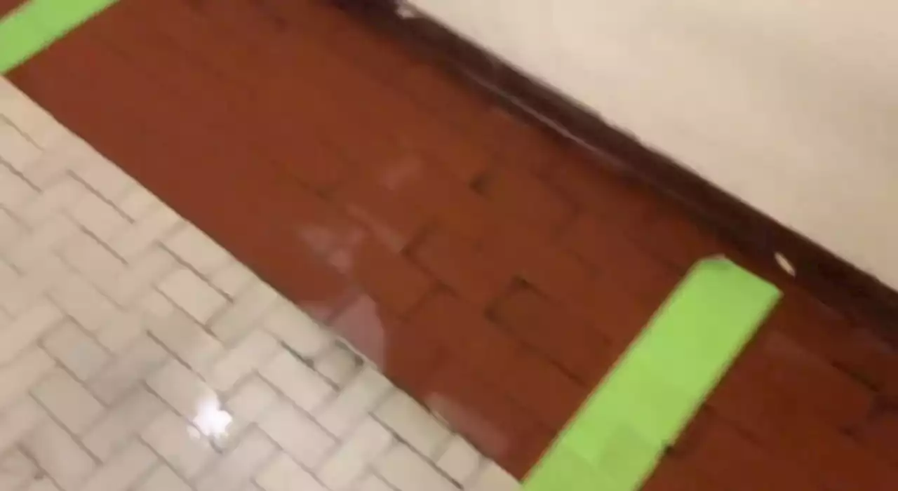 Terni, acqua nei sottopassi della stazione e sale d'attesa chiuse Le Ferrovie: «Per la riqualificazione della stazione ferroviaria siamo nei tempi previsti»